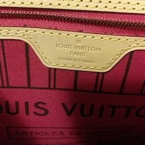 Louis Vuitton Neverfull.